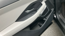 Jaguar E-Pace 1.5 P300e R-Dynamic Black 5dr Auto Estate